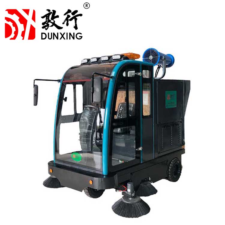 驾驶式扫地机冬季保养的具体方法